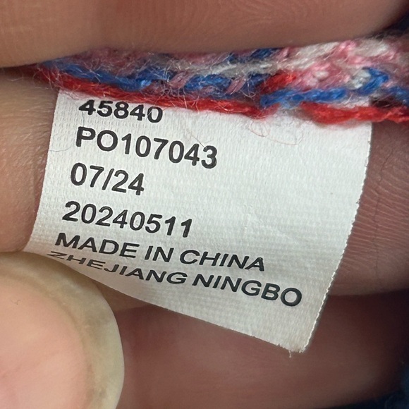 Nintendo Kirby HAL Laboratory Inc Graphic Knit Christmas Sweater Pink-Blue - Picture 9 of 11